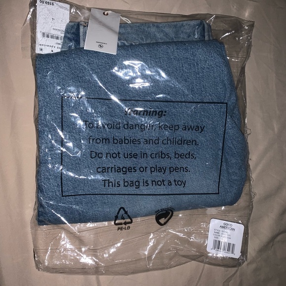 Good American Distressed Straight Leg Jeans - Picture 8 of 8